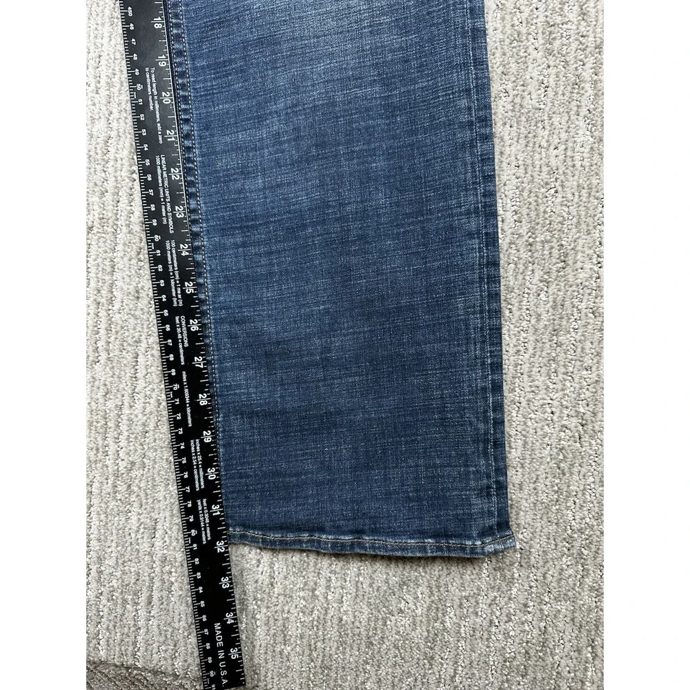 BKE Tyler Jeans Mens 32R (Fits 32x32) Blue Straight Leg Distressed Denim Stitch